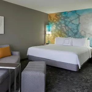 Hotel Courtyard By Marriott Airport ***